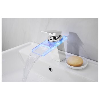 LIVARNO home LED-Waschtischarmatur, mit...
